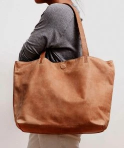 Cadine The Traveller Bag - Camel Leather Bags