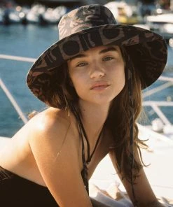 Lack Of Color Holiday Bucket Hat - Formes Black Clothing