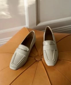 Flattered Vivienne Flats - Creme Leather Footwear