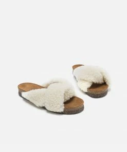 Flattered Lou Sandal - Creme Teddy