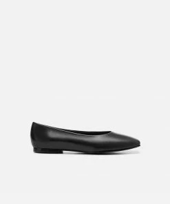 Flattered Nikki Flats - Black Leather