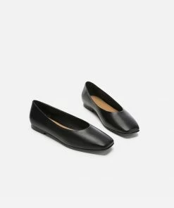 Flattered Nikki Flats - Black Leather